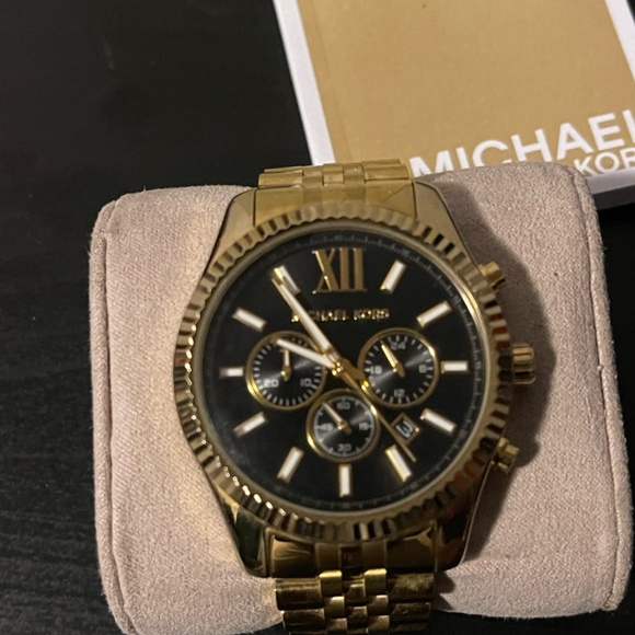 Michael Kors Men's Gold-Tone Black Dial Lexington Watch - Picture 5 of 8